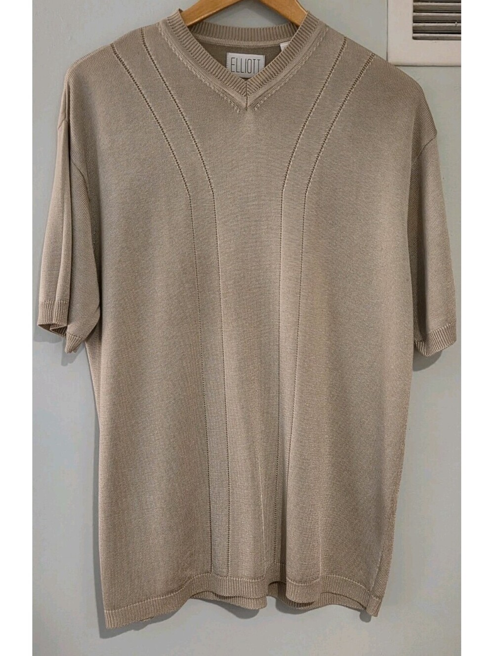 Elliott Medium Beige Short Sleeve Knit V Neck Shirt Vintage 80s